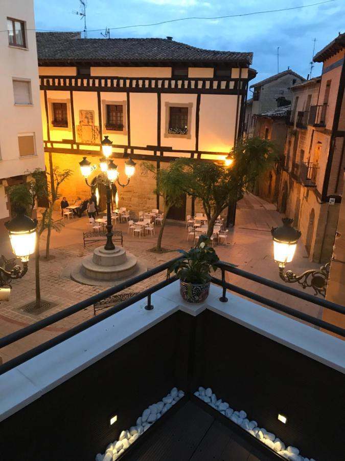 Edificio Privado Con Terraza Appartement Haro Buitenkant foto