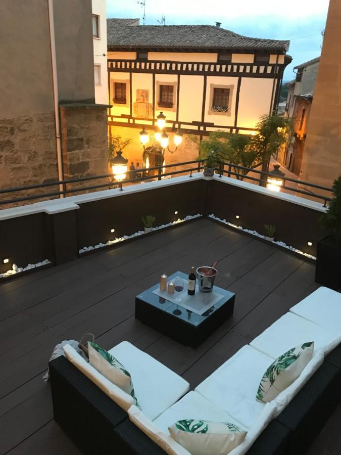 Edificio Privado Con Terraza Appartement Haro Buitenkant foto